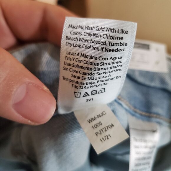 Time And Tru Shorts Womens 18 Light Blue High Rise Bermuda Relaxed Fit *NWT* - Picture 5 of 11